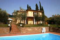 La Casa del Sole - villa in Tuscany with internet access and pool