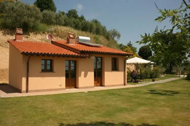 Casa Cervognano, 1 bedroom villa with private pool & outdoor jacuzzi