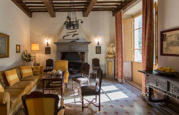 Villa Cevoli Reception Room