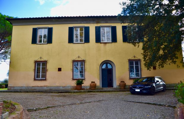 Plenty of car parking at the front of the villa