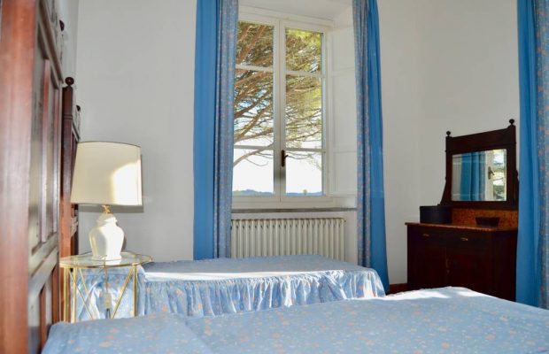 Twin bedroom (ensuite) with great views