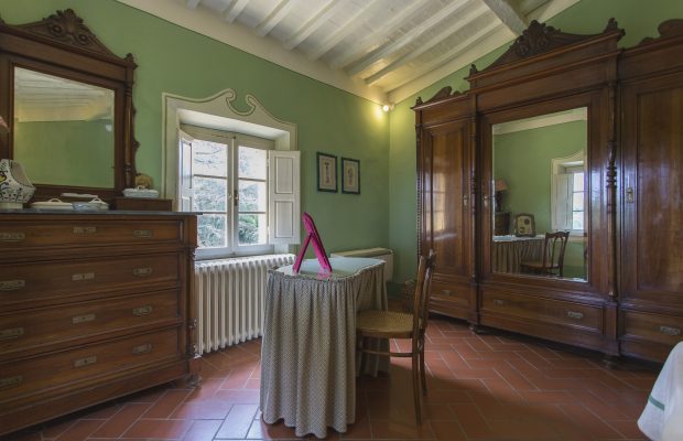 Villa La Cittadella : Double bedroom - details