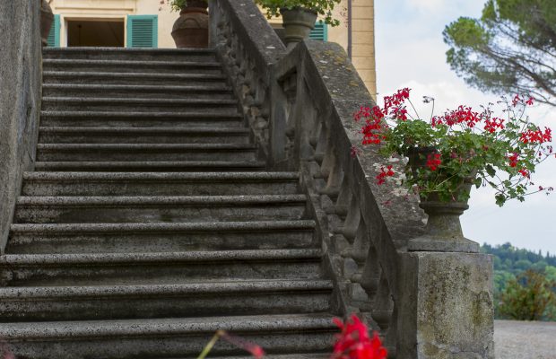 Villa La Cittadella: Staircase to dining terrace