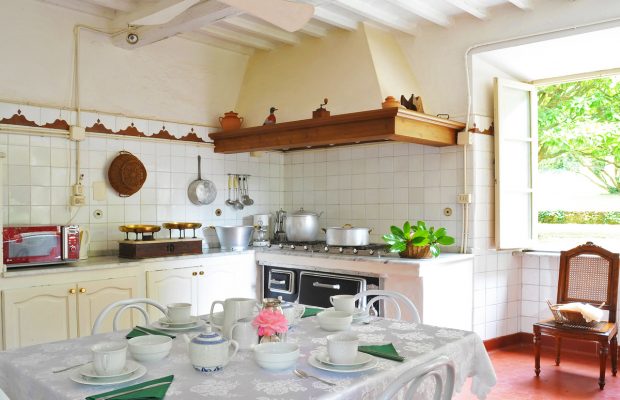 Villa Lungomonte: large well-equipped kitchen