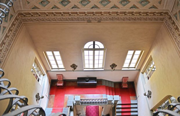 Villa Lungomonte: view down the ancient staircase