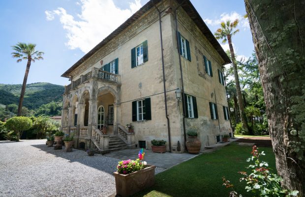 Villa Studiati - the beautiful old loggia