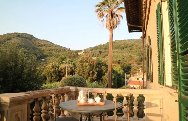 Villa Studiati - Breakfast Terrace on first floor with views