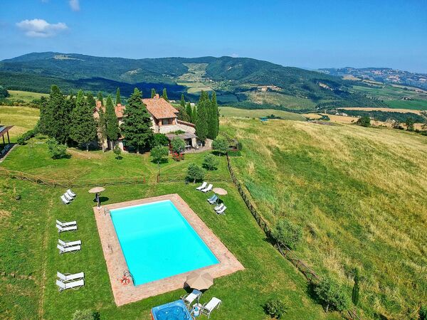 Casale Santa Francesca private pool sleeps 16