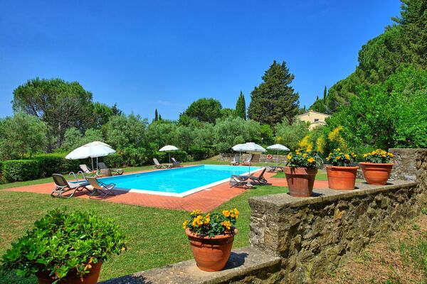 Villa Sorbaiano sleep 20 private pool